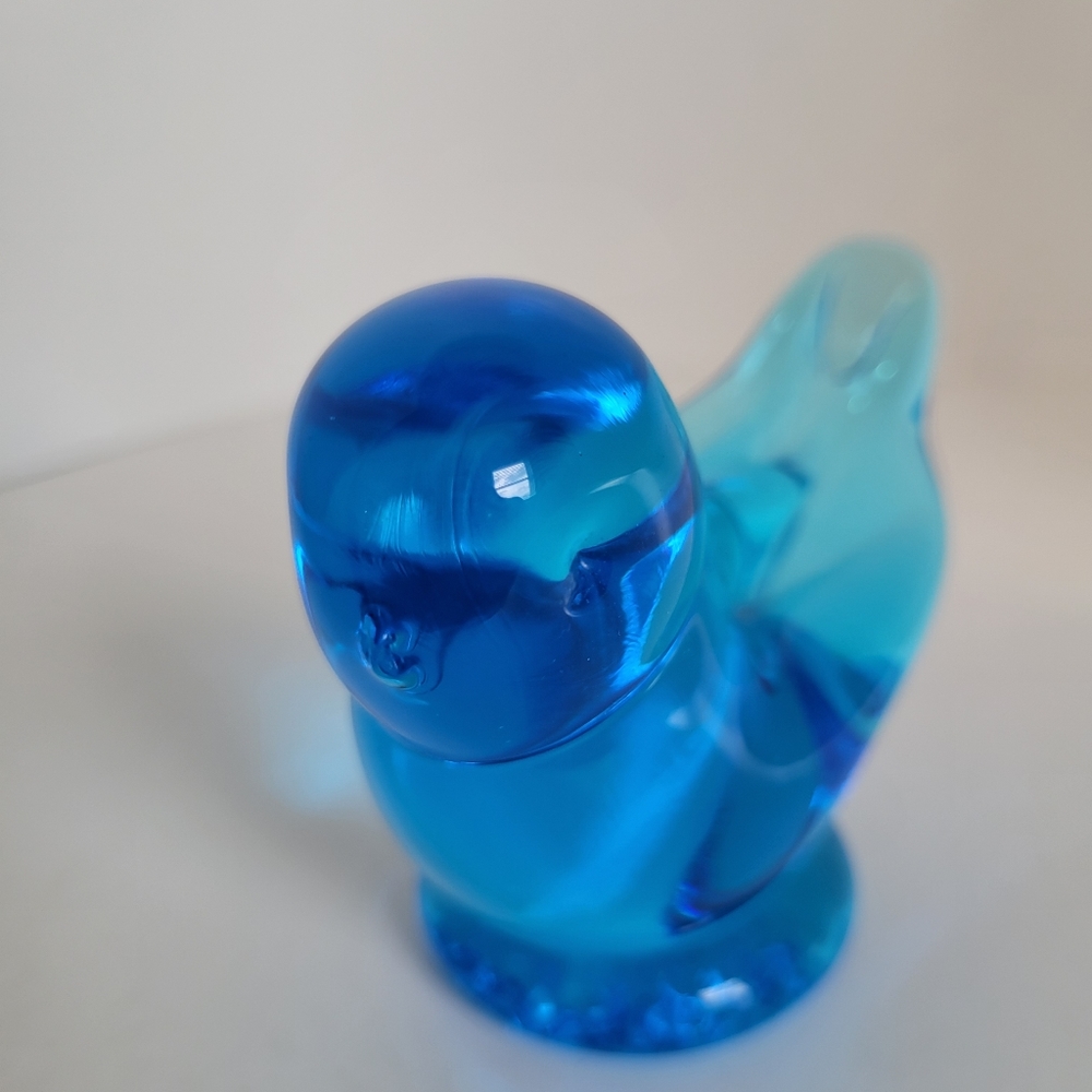 VINTAGE Titan Art Glass Little Blue Bird